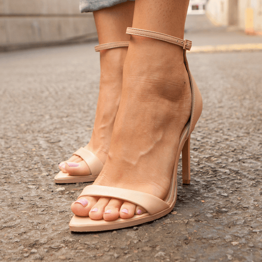 25. Buff, Shape & Polish for Toes